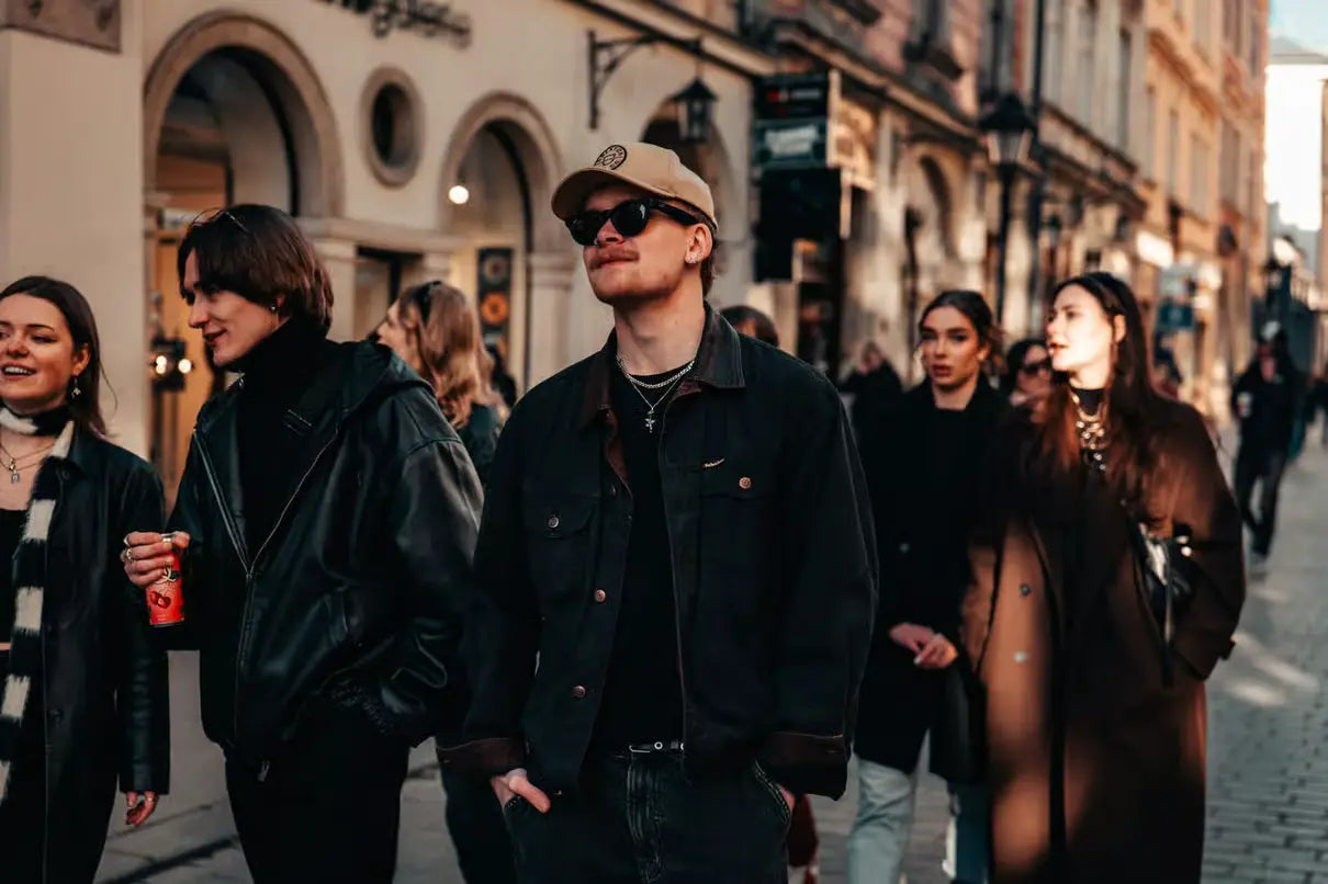 Krakow History Walking Tour with Twist: Drink & Polish Snack