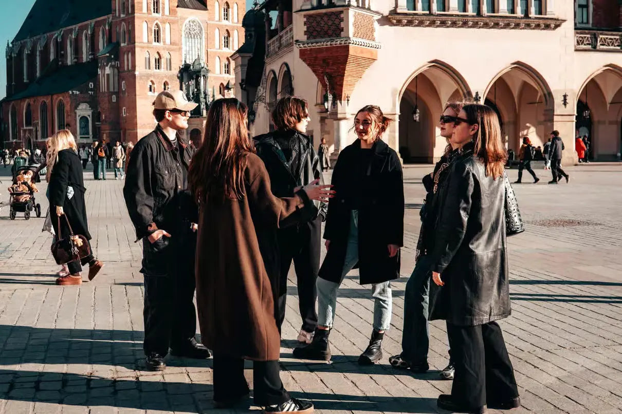 Krakow History Walking Tour with Twist: Drink & Polish Snack